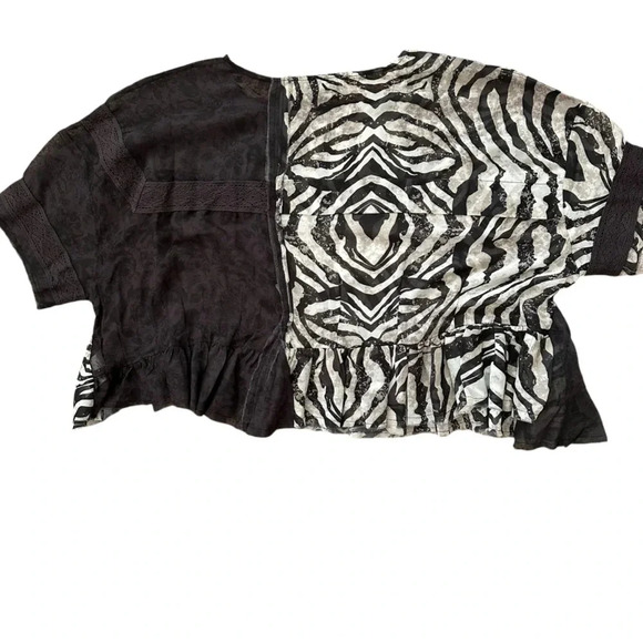 🌴 One Teaspoon NWT Ripple Night Dance Top SMALL oversized - Picture 3 of 9